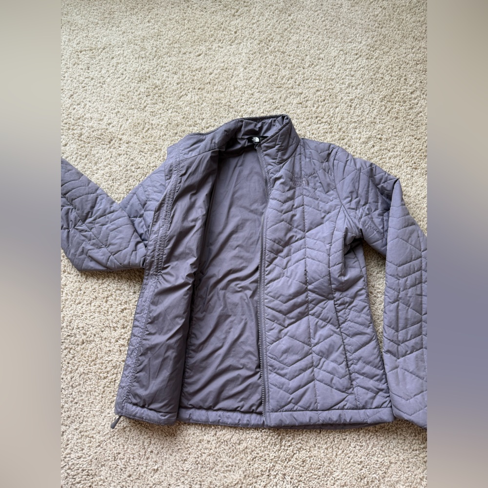 North face jacket - Picture 2 of 5